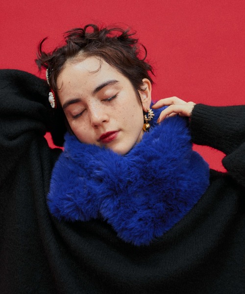 【さんきち】manana suerte ファーティペット ブラック・ブルー manana suerte（マニャーナスエルテ）の「ファーティペット（マフラー