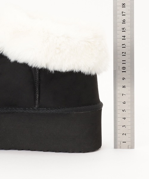 Lace Ladies(レースレディース)の「5cm厚底 ファー付き ムートン風ショート ブーツ(ブーツ・レディース・グレイッシュベージュ/キャメル/ブラック/グレー・ 25/24.5/24/23.5/23/22.5)」の12枚目の写真