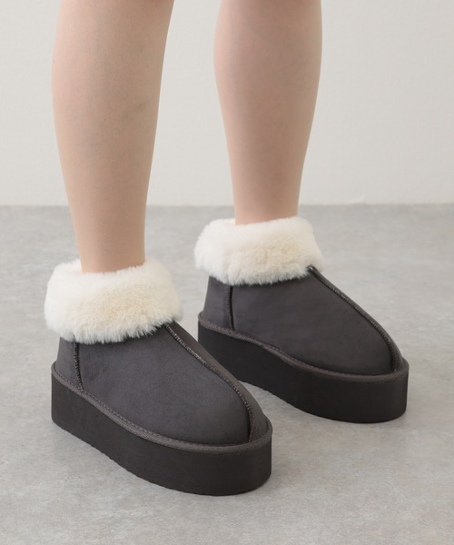 Lace Ladies(レースレディース)の「5cm厚底 ファー付き ムートン風ショート ブーツ(ブーツ・レディース・グレイッシュベージュ/キャメル/ブラック/グレー・ 25/24.5/24/23.5/23/22.5)」の18枚目の写真