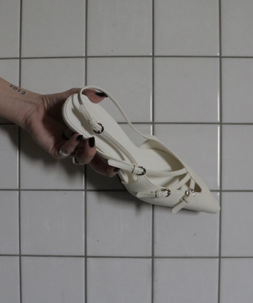 &g'aime（アンジェム）の「【&g’aime】クロスストラップポインテッドミュール CROSS STRAP POINTED MULE（パンプス・レディース・アイボリー/ブラック・22.5/23.5/24.5）」の14枚目の写真