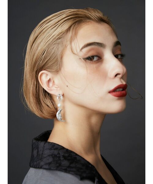 EVRIS（エヴリス）の「STONE MIX SUNNY MOTIFピアス（ピアス（両耳用）・レディース・シルバー/ゴールド・FREE）」の3枚目の写真