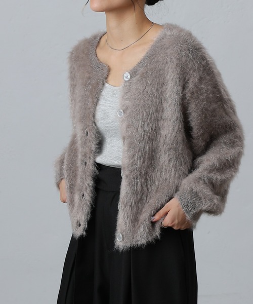 COLONY 2139（コロニートゥーワンスリーナイン）の「ファーライクラメニットカーディガン（カーディガン/ボレロ・レディース・グレー/ベージュ/レッド・FREE）」の4枚目の写真