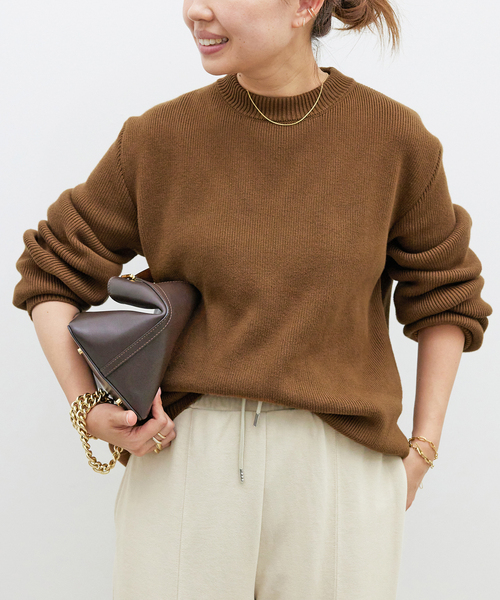 GOLDEN GOOSE(ゴールデングース)の「*【GOLDEN GOOSE / ゴールデングース】CREW NECK LOGO EMBROIDERY(ニット/セーター・レディース・キャメル・FREE)」の2枚目の写真