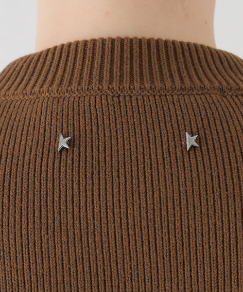 GOLDEN GOOSE(ゴールデングース)の「*【GOLDEN GOOSE / ゴールデングース】CREW NECK LOGO EMBROIDERY(ニット/セーター・レディース・キャメル・FREE)」の15枚目の写真