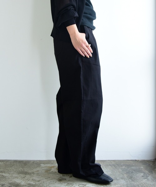 and it_（アンドイット）の「ゆるっくすバレルレッグパンツ（その他パンツ・レディース・モカ/ベージュ/ブラック/カーキ/チャコールグレー・M/L/LL/3L/4L/S）」の2枚目の写真