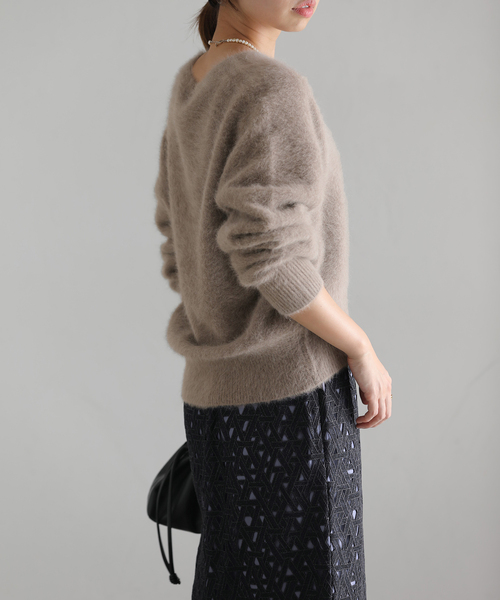 La Totalité フォックスカシミヤVネックニット 本日のみ値下げ価格 La Totalité フォックスカシミヤVネックニット 本日のみ価格