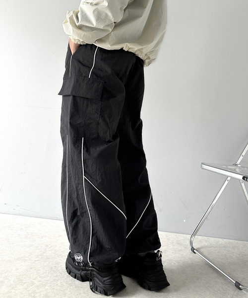 アルテポーヴェラ　リメイクカーゴパンツ　ブラック　試着のみ美品 カーゴパンツ レディース 裏起毛 ワークパンツ 多機能ポケット