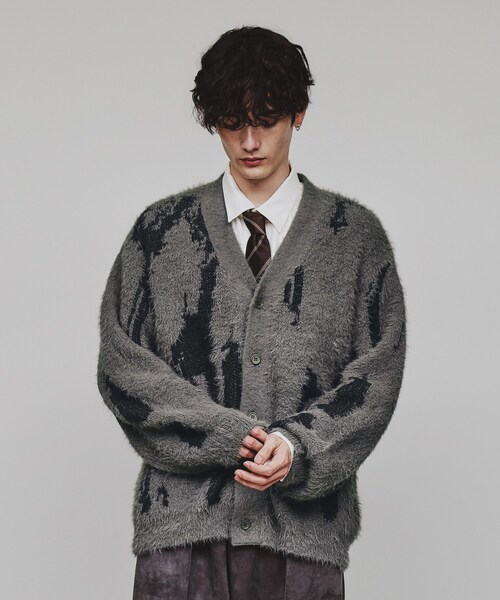 tk.TAKEO KIKUCHI（ティーケータケオキクチ）の「◆アブストラクトジャカードカーディガン（カーディガン/ボレロ・メンズ・ブラック/グレー/ブラウン系その他・03/02/01）」の2枚目の写真