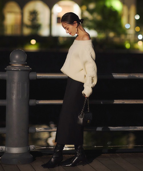 anuans（アニュアンス）の「ハイゲージケーブルニットプルオーバー