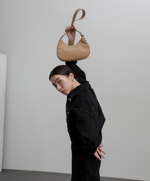 select MOCA（セレクトモカ）の「ハーフムーンワンハンドルバッグ（ショルダーバッグ・レディース・ブラック/ベージュ/ブルー・FREE）」の5枚目の写真