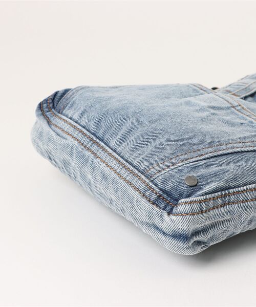 Desigual（デシグアル）の「REPRISEDENIMAMINI デニム ミニショルダーバッグ（ボディバッグ/ウエストポーチ・レディース・ブルー・FREE）」の3枚目の写真