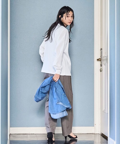 coen(コーエン)の「リピロンT / ワイドリブロングスリーブTシャツ(Tシャツ/カットソー・レディース・ベージュ/オフホワイト/ライトブルー/ブラック・L/M)」の10枚目の写真