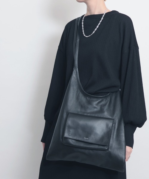 YArKA（ヤーカ）の「【YArKA/ヤーカ】 real leather multi length adjustment tote bag [opcc3] / リアルレザーマルチ調節トートバッグ（トートバッグ・レディース・ブラック・FREE）」の2枚目の写真