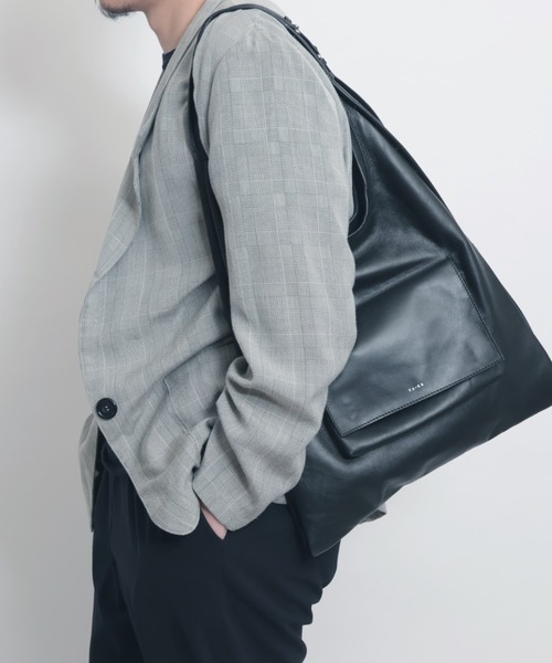 YArKA（ヤーカ）の「【YArKA/ヤーカ】 real leather multi length adjustment tote bag [opcc3] / リアルレザーマルチ調節トートバッグ（トートバッグ・レディース・ブラック・FREE）」の16枚目の写真