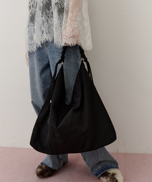 LE VERNIS（ル・ベルニ）の「LE VERNIS(ル・ベルニ)《A4サイズ対応》撥水Paracord one handle tote（トートバッグ・レディース・グレー/ブラック/アイボリー/ベージュ/ブルー・FREE）」の17枚目の写真