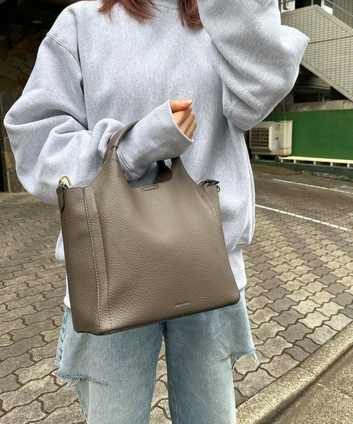 Legato Largo(レガートラルゴ)の「Legato Largo / レトロシボ 2WAYトート / LH-D1373(トートバッグ・レディース・ダークブラウン/ベージュ/ライトブラウン/ターコイズブルー/ブラック/ミント/ライトグレー・ONESIZE)」の1枚目の写真