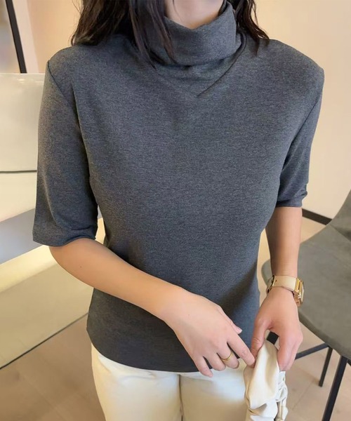 aimoha(アイモハ)の「ハイネックフィットデザイントップス (SS)(Tシャツ/カットソー・レディース・チョコ/ダークグレー/ワインレッド/グレー/ブラック/ホワイト・FREE)」の4枚目の写真