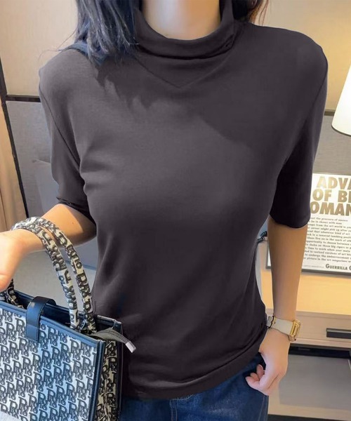 aimoha(アイモハ)の「ハイネックフィットデザイントップス (SS)(Tシャツ/カットソー・レディース・チョコ/ダークグレー/ワインレッド/グレー/ブラック/ホワイト・FREE)」の16枚目の写真