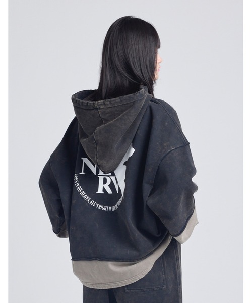 Little sunny bite（リトルサニーバイト）の「evangelion x little sunny bite foodie（パーカー・レディース・ピンク/ブラック/ブルー・SMALL/MEDIUM）」の11枚目の写真