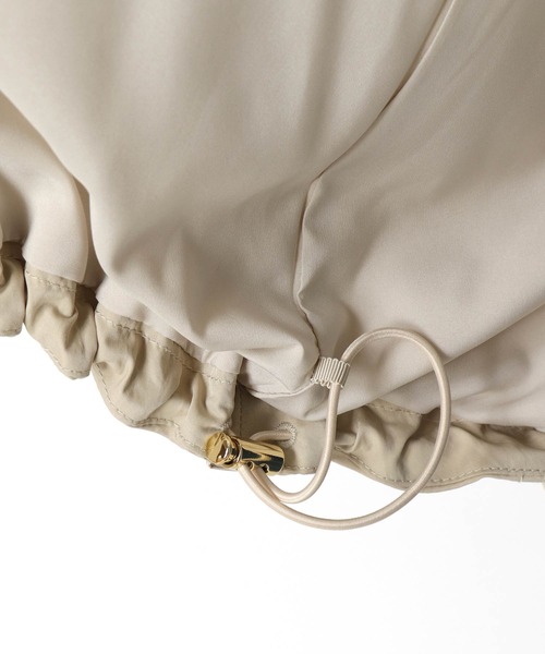 Jines（ジネス）の「撥水ツイルハイネックマウンテンパーカー（マウンテンパーカー・レディース・ベージュ/ブルー・38）」の8枚目の写真