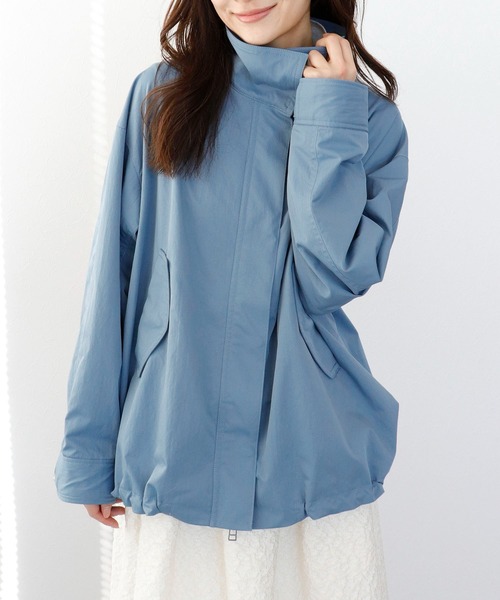 Jines（ジネス）の「撥水ツイルハイネックマウンテンパーカー（マウンテンパーカー・レディース・ベージュ/ブルー・38）」の7枚目の写真