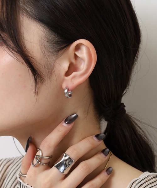 EVER METAL(エバーメタル ever metal EVER METAL)の「EVERMETAL 日本製 金属アレルギー対策 サージカルステンレス 316L フープ ピアス(ピアス(片耳用)・メンズ・ブラック/ゴールド/シルバー・FREE)」の9枚目の写真