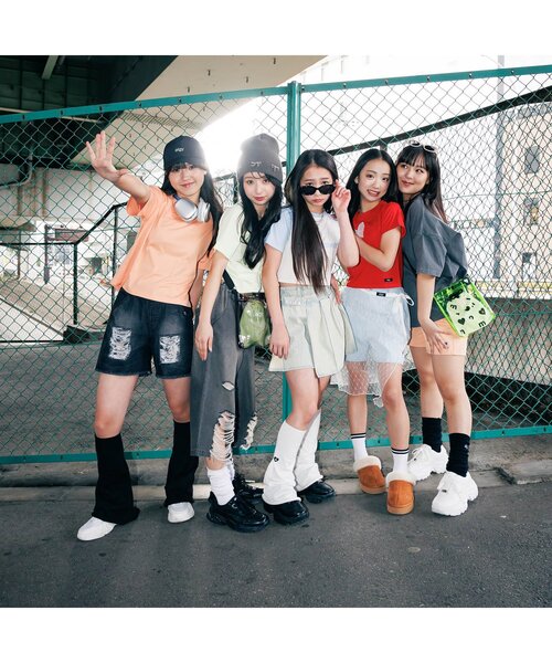 algy（アルジー）の「ワンポイントロゴロングルーズソックス（ソックス/靴下・キッズ・ブラック/オフホワイト・24/21）」の13枚目の写真