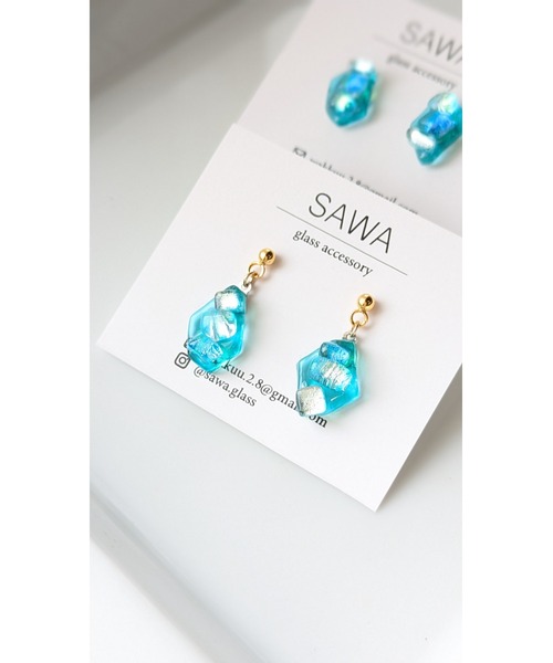 tone(トーン)の「【sawa】ゆれるガラスの粒ピアス(MA)(ピアス(両耳用)・レディース・ラベンダー/ターコイズブルー/ブルー・FREE)」の4枚目の写真