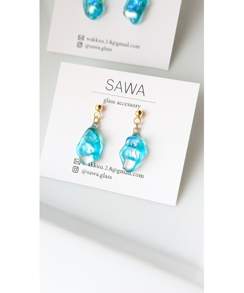 tone(トーン)の「【sawa】ゆれるガラスの粒ピアス(MA)(ピアス(両耳用)・レディース・ラベンダー/ターコイズブルー/ブルー・FREE)」の5枚目の写真