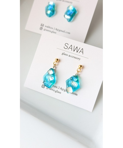 tone(トーン)の「【sawa】ゆれるガラスの粒ピアス(MA)(ピアス(両耳用)・レディース・ラベンダー/ターコイズブルー/ブルー・FREE)」の7枚目の写真