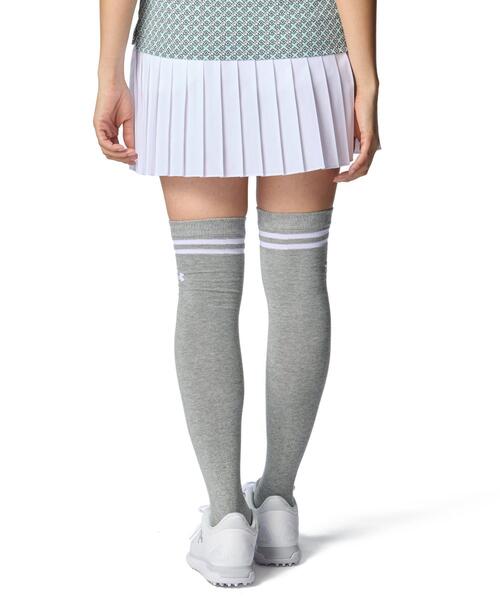 UNDER ARMOUR(アンダーアーマー)の「UAドライブ プリーティド スカート(ゴルフ/レディース)(スカート・レディース・ホワイト・XL/S/M/L)」の2枚目の写真