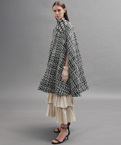 CHARLES & KEITH(チャールズ & キース)の「スティレットヒール アンクルストラップサンダル(サンダル・レディース・アイボリー/ブラック系その他2・24.5cm/23.5cm/23cm/22.5cm/22cm/26.5cm/25.5cm/25cm)」の6枚目の写真