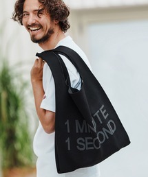 1minute 1second(~jbgZJh)mko12747-1MINUTE 1SECOND logo knit bag jbgobO(GRobO/TuobO)