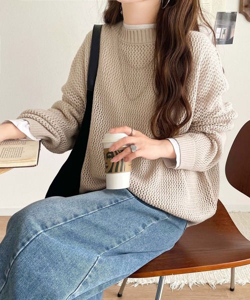 Java(ジャバ)の「《JaVaジャバコラボ》肌見せも着心地も、大人仕様。ルーズシルエットメッシュ編みニット(長袖)(ニット/セーター・レディース・グレイッシュベージュ/ベージュ/カーキ/チャコール・X-LARGE/SMALL/MEDIUM/LARGE)」の5枚目の写真