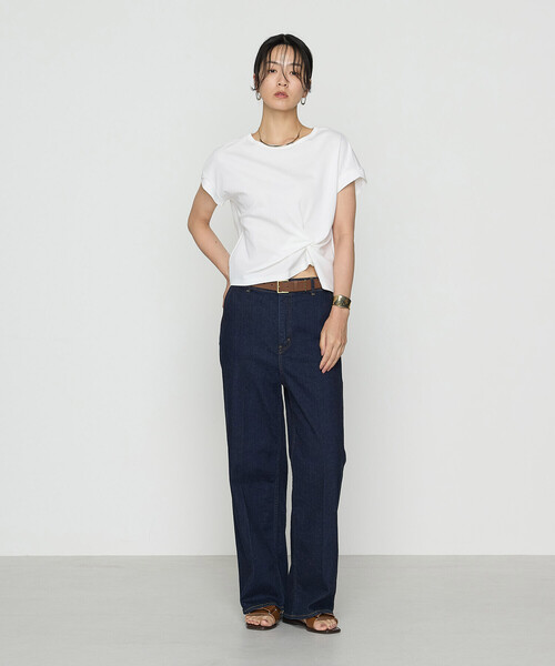 K.T KIYOKO TAKASE（キヨコタカセ）の「コットン強撚ポンチ デザインタックシャツ（Tシャツ/カットソー・レディース・ブラウン/ホワイト/ベージュ/ロイヤルブルー/ブラック/ネイビー・9号/11号）」の20枚目の写真