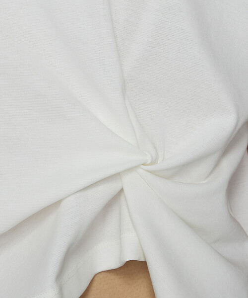 K.T KIYOKO TAKASE（キヨコタカセ）の「コットン強撚ポンチ デザインタックシャツ（Tシャツ/カットソー・レディース・ブラウン/ホワイト/ベージュ/ロイヤルブルー/ブラック/ネイビー・9号/11号）」の10枚目の写真