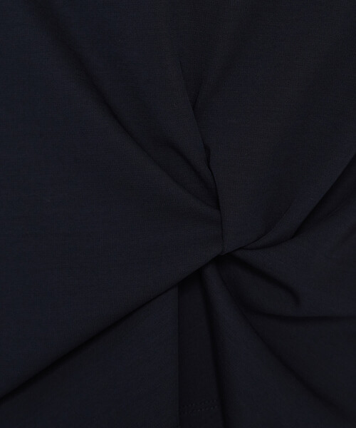 K.T KIYOKO TAKASE（キヨコタカセ）の「コットン強撚ポンチ デザインタックシャツ（Tシャツ/カットソー・レディース・ブラウン/ホワイト/ベージュ/ロイヤルブルー/ブラック/ネイビー・9号/11号）」の12枚目の写真