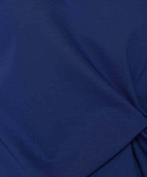 K.T KIYOKO TAKASE（キヨコタカセ）の「コットン強撚ポンチ デザインタックシャツ（Tシャツ/カットソー・レディース・ブラウン/ホワイト/ベージュ/ロイヤルブルー/ブラック/ネイビー・9号/11号）」の15枚目の写真