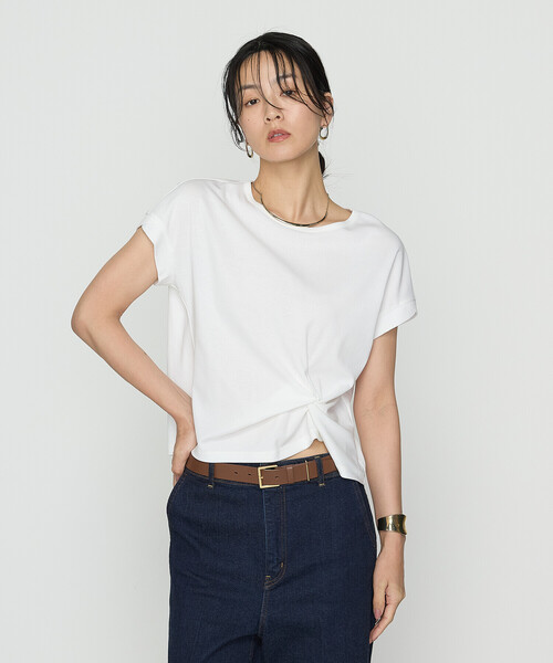 K.T KIYOKO TAKASE（キヨコタカセ）の「コットン強撚ポンチ デザインタックシャツ（Tシャツ/カットソー・レディース・ブラウン/ホワイト/ベージュ/ロイヤルブルー/ブラック/ネイビー・9号/11号）」の7枚目の写真