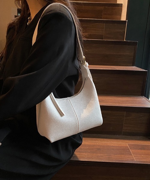 mebole(メボレ)の「daily color shoulder bag(ショルダーバッグ・レディース・ブラック/ベージュ/ホワイト・FREE)」の8枚目の写真