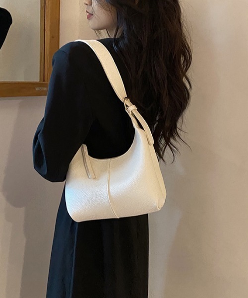 mebole(メボレ)の「daily color shoulder bag(ショルダーバッグ・レディース・ブラック/ベージュ/ホワイト・FREE)」の9枚目の写真