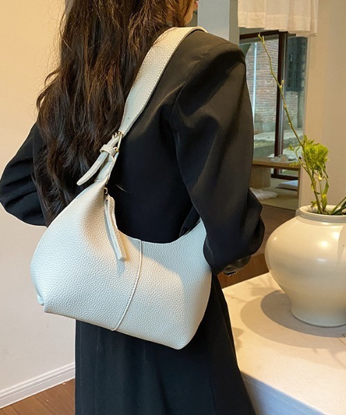 mebole(メボレ)の「daily color shoulder bag(ショルダーバッグ・レディース・ブラック/ベージュ/ホワイト・FREE)」の21枚目の写真