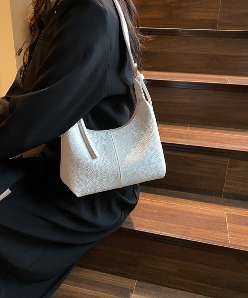 mebole(メボレ)の「daily color shoulder bag(ショルダーバッグ・レディース・ブラック/ベージュ/ホワイト・FREE)」の11枚目の写真