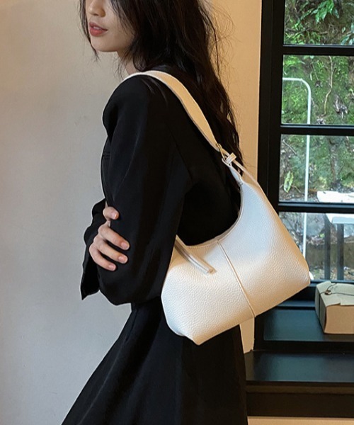mebole(メボレ)の「daily color shoulder bag(ショルダーバッグ・レディース・ブラック/ベージュ/ホワイト・FREE)」の6枚目の写真