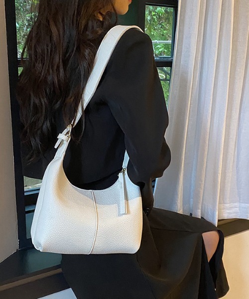 mebole(メボレ)の「daily color shoulder bag(ショルダーバッグ・レディース・ブラック/ベージュ/ホワイト・FREE)」の19枚目の写真