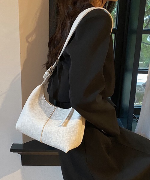 mebole(メボレ)の「daily color shoulder bag(ショルダーバッグ・レディース・ブラック/ベージュ/ホワイト・FREE)」の22枚目の写真
