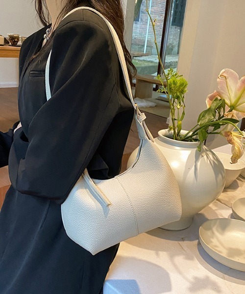 mebole(メボレ)の「daily color shoulder bag(ショルダーバッグ・レディース・ブラック/ベージュ/ホワイト・FREE)」の12枚目の写真