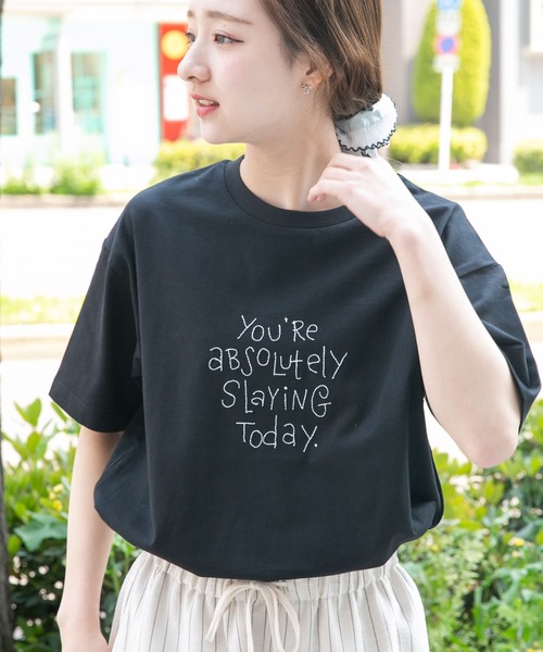 ITEMS URBANRESEARCH（アイテムズ アーバンリサーチ）の「レタード刺繍Tシャツ slaying today（Tシャツ/カットソー・メンズ・チャコールグレー/ブラック/ホワイト・LARGE/MEDIUM）」の15枚目の写真