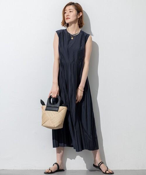 23区 L(ニジュウサンクオオキイサイズ)の「【洗える】プリーツコンビ ワンピース(ワンピース・レディース・ネイビー系/ブラウン系・44/50)」の16枚目の写真