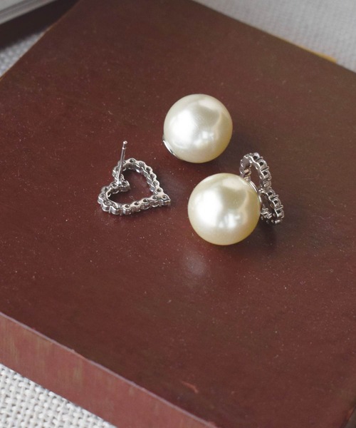 PICCIN（ピッチン）の「前後2WAYハートピアス（ピアス（両耳用）・レディース・シルバー・FREE）」の6枚目の写真